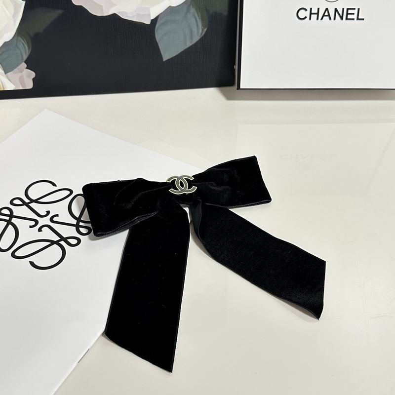 Chanel Hairpin hh28